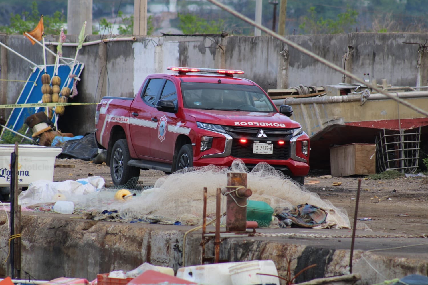 Un trabajador perdió la vida tras registrarse una explosión mientras realizaba labores de soldadura en un barco camaronero