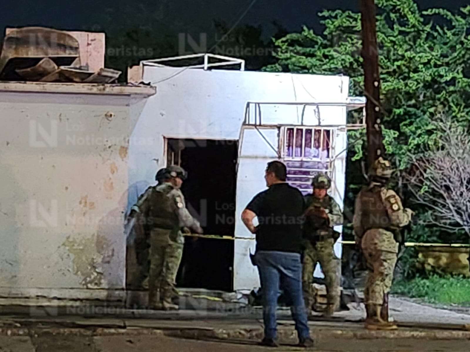 Mujer es atacada a balazos en un domicilio de Barrancos, en Culiacán