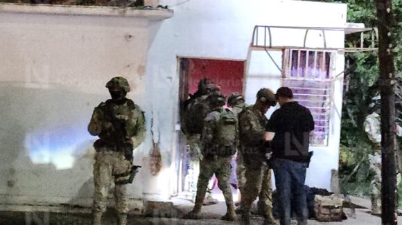 Mujer de 22 años es atacada a balazos al interior de un domicilio en el sector Barrancos de Culiacán, Sinaloa