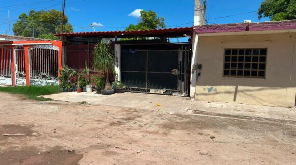 Brutal: Mujer es atacada a apuñaladas por su esposo en Las Padreras de Villa en Los Mochis, Sinaloa