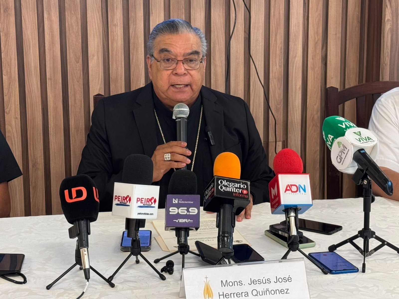 Monseñor Jesús José Herrera Quiñónez.