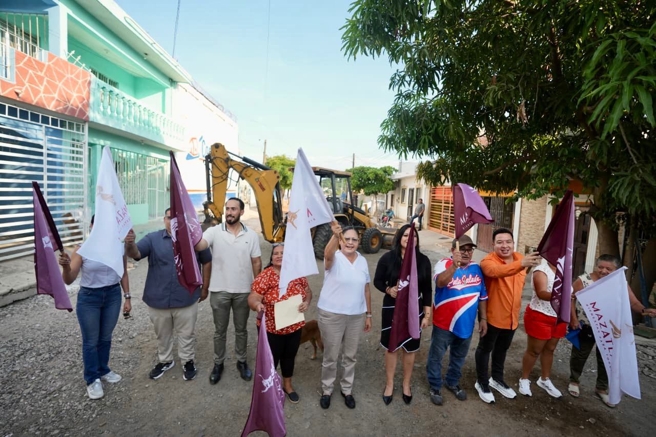 Gobierno Municipal de Mazatlán inicio dos obras de pavimentación en las colonias Rincón de Urías y Sinaloa