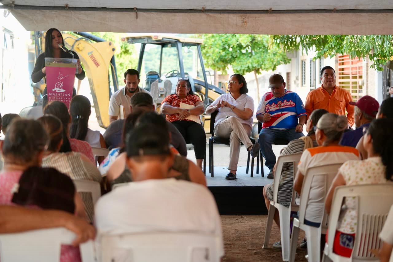 Gobierno Municipal de Mazatlán inicio dos obras de pavimentación en las colonias Rincón de Urías y Sinaloa