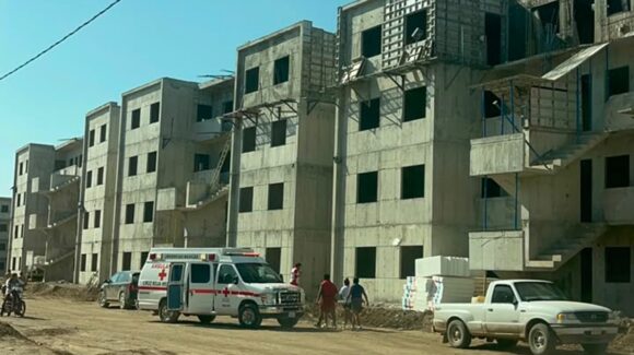 “No por ser obra de gobierno se dejará de exigir seguridad”: Protección Civil Guasave tras muerte de obrero en Viviendas del Bienestar