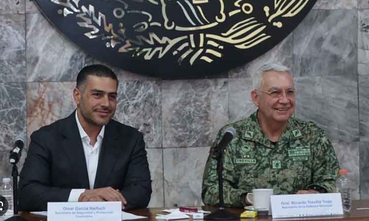 Omar García Harfuch y Ricardo Trevilla Trejo