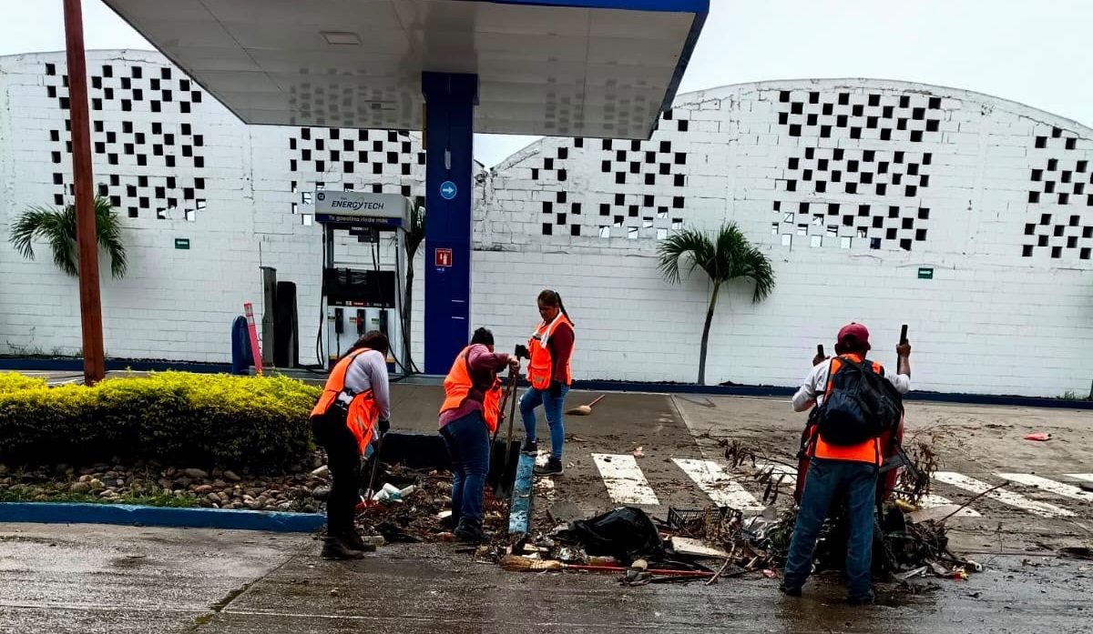 Operativo de atención tras lluvias en Mazatlán
