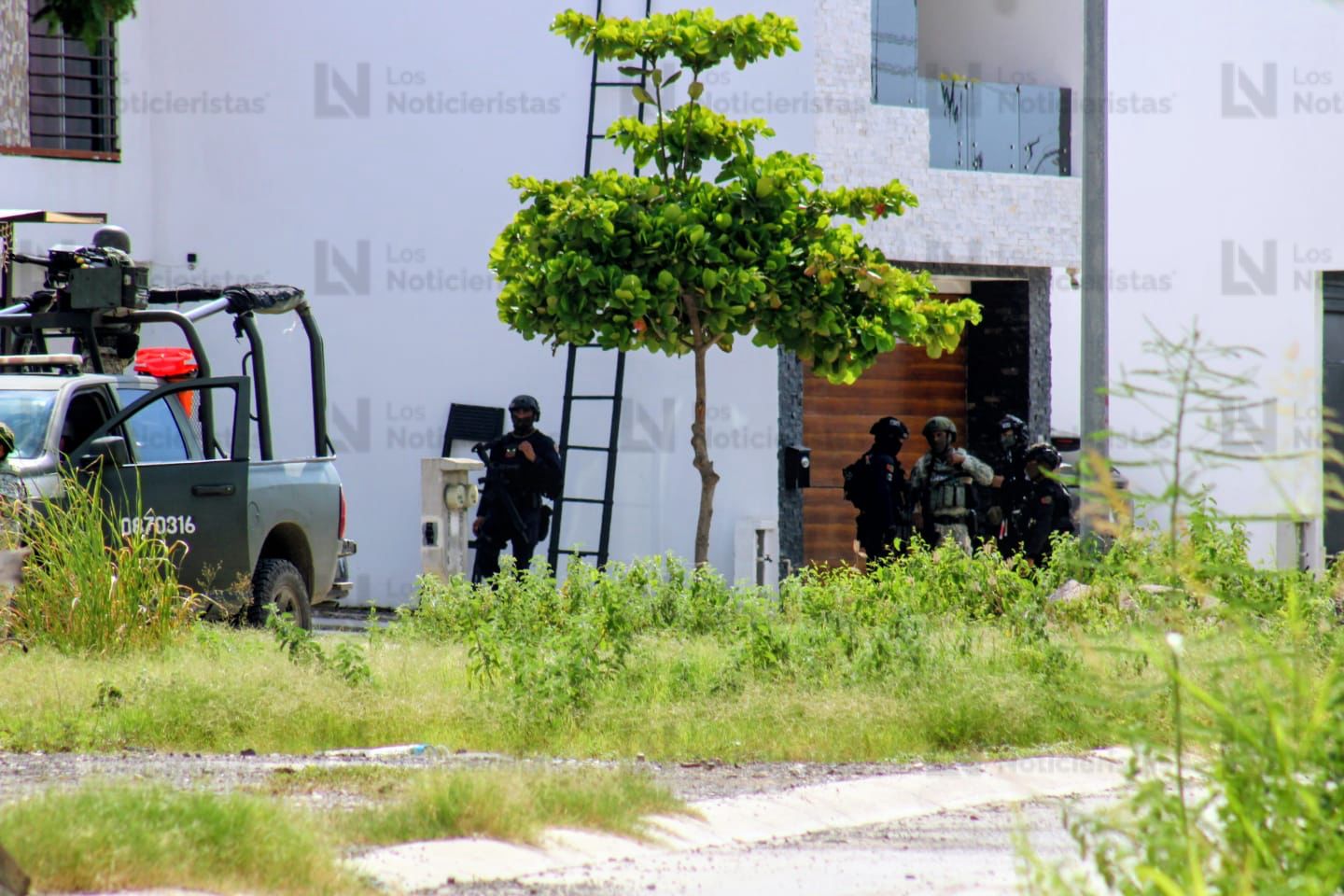Fuerte despliegue de seguridad en fraccionamiento Portomolino en Mazatlán