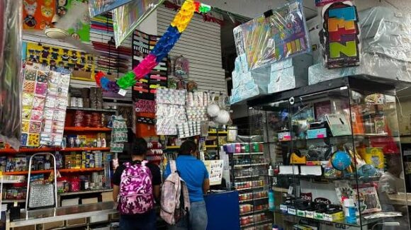 ‘No es un paquete completo’: reporta Canaco Mazatlán una caída del 40% en venta de útiles escolares previo al regreso a clases