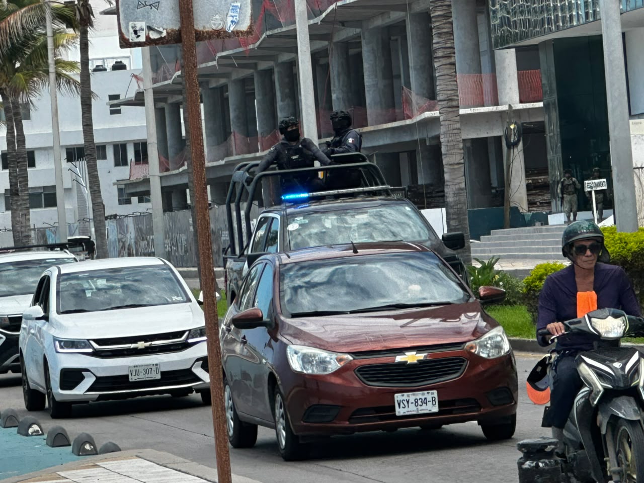 Patrullajes de elementos de seguridad en Mazatlán