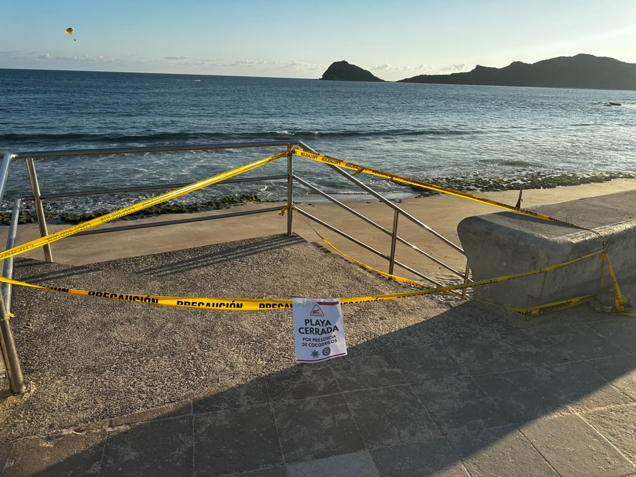 Playa cerrada en Mazatlán por presencia de cocodrilos