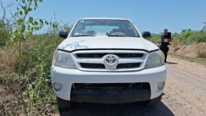 policias de ahome recuperan camioneta con reporte de robo