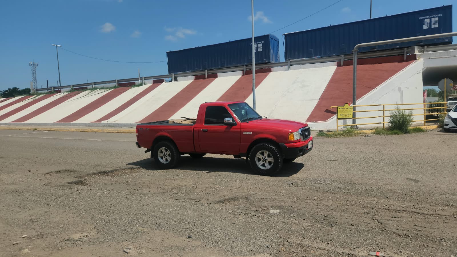 Lluvias pausan bacheo en carreteras de Sinaloa