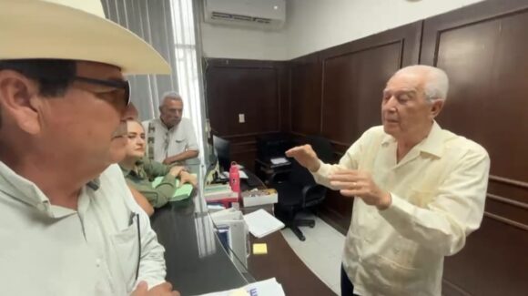Productores agrícolas reclaman ante la Sader tener acceso a sus pagos del maíz; aseguran que las tarjetas están sin fondos