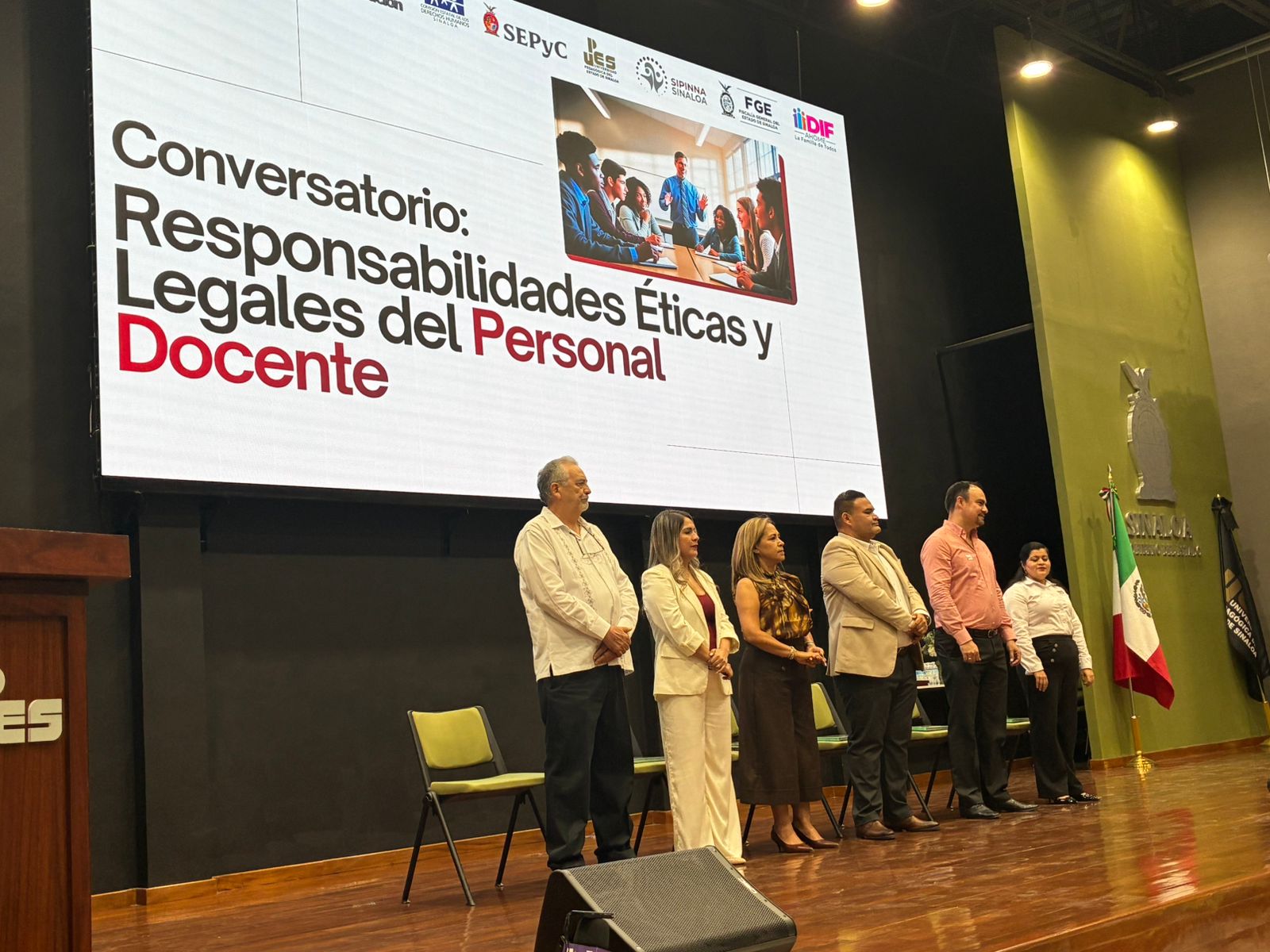 Realizan conversatorio para docentes en Ahome, Sinaloa
