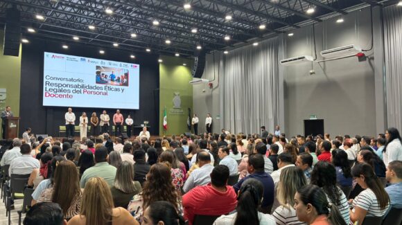 Capacitan a docentes de Ahome, Sinaloa, sobre responsabilidades éticas y legales en las aulas