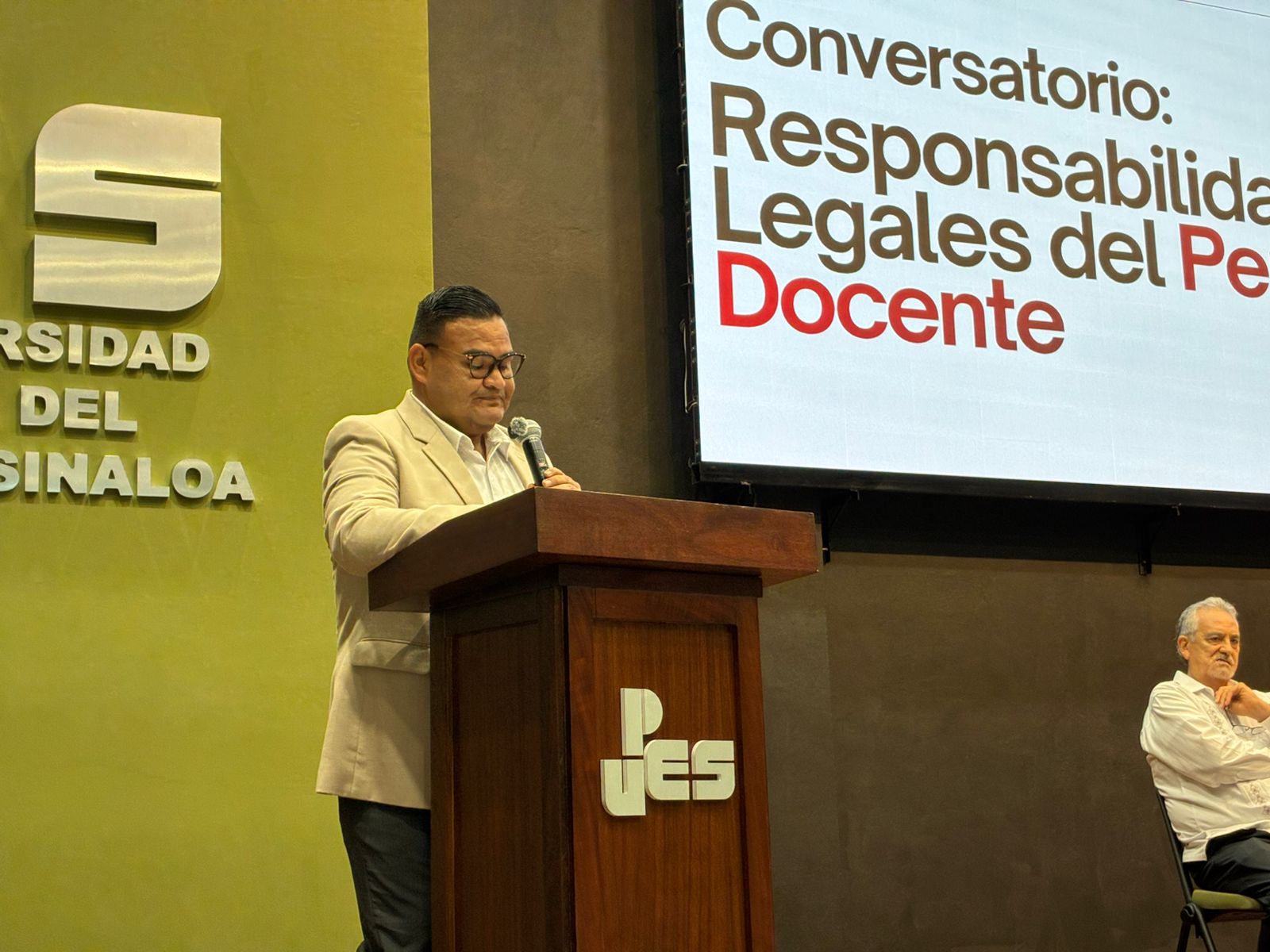 Realizan conversatorio para docentes en Ahome, Sinaloa