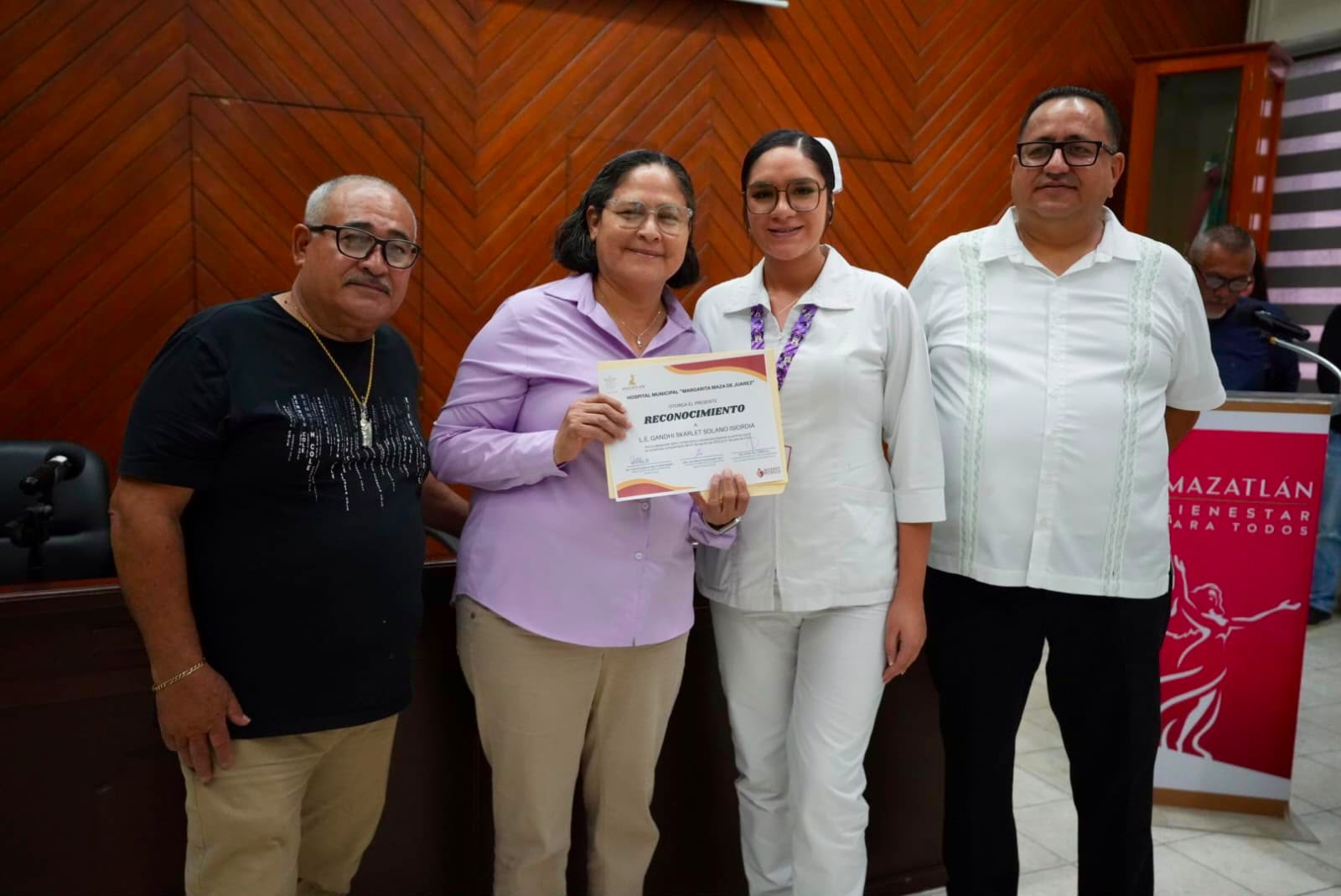 Entregan cartas de terminación de pasantía del Hospital Municipal Margarita Maza de Juárez