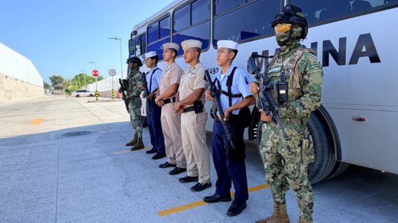 Marina refuerza vigilancia en Mazatlán, Sinaloa, con recorridos en zonas turísticas y comerciales