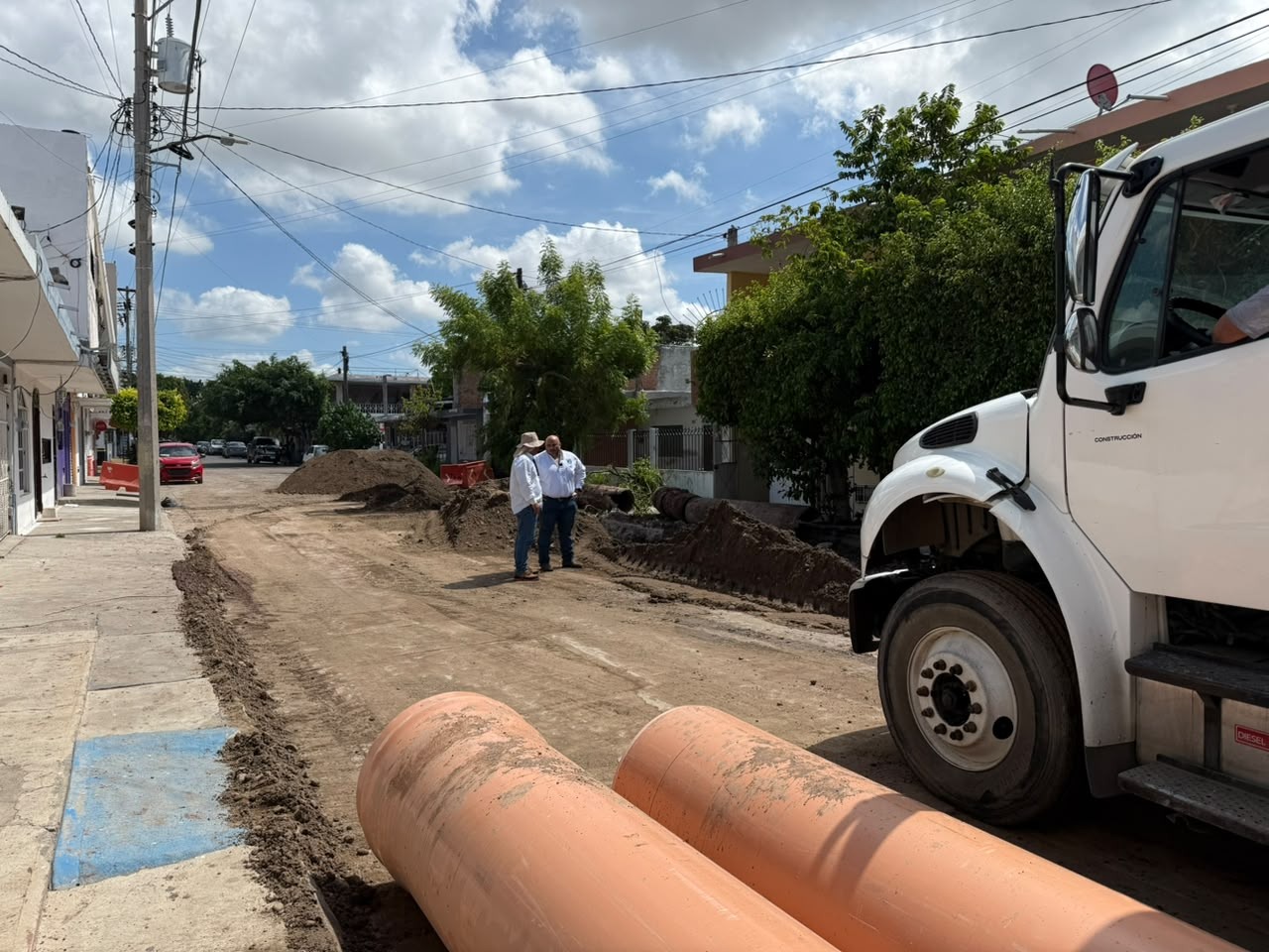 Rehabilitación de línea sanitaria en la Col. Olímpica de Mazatlán
