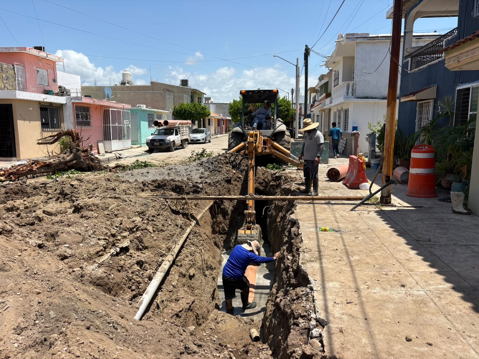 Renuevan tuberías en Mazatlán