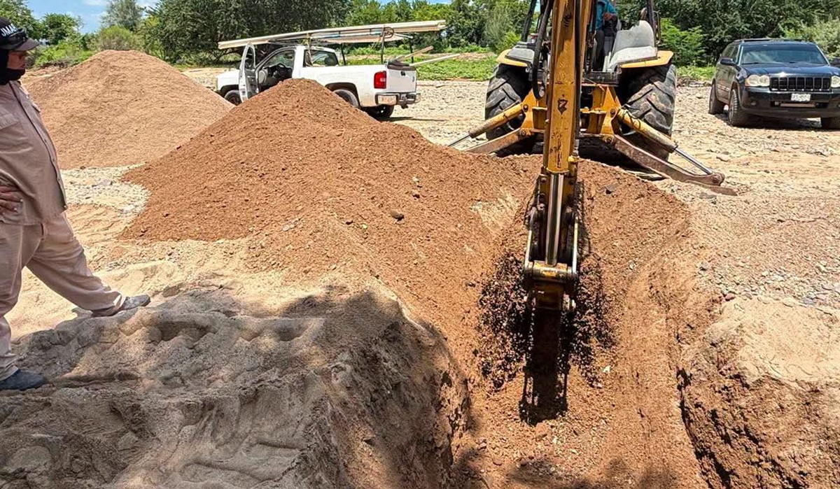 Tras lluvias, restablecen paulatinamente servicio de agua potable en Mocorito