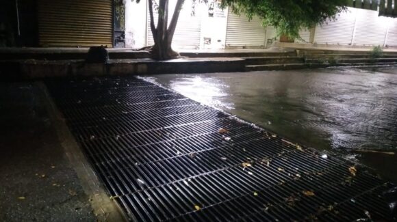 Retiran tonelada y media de basura tras lluvias del domingo en Culiacán, Sinaloa