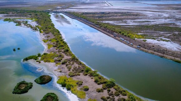 Suman esfuerzos Ayuntamiento de Ahome y Conagua para desazolve del dren Juárez