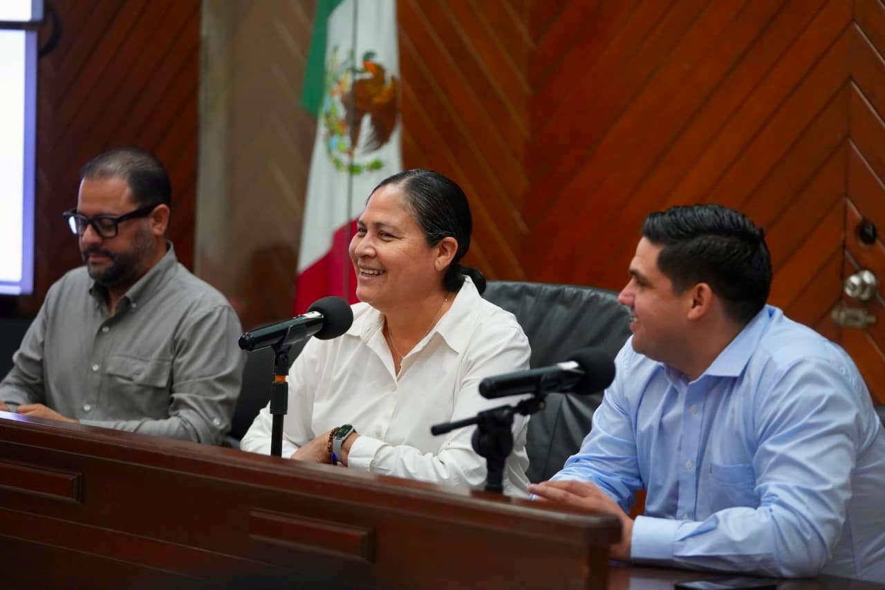 Reunión entre Minerva Osuna y Luis Alexis García Yuriar