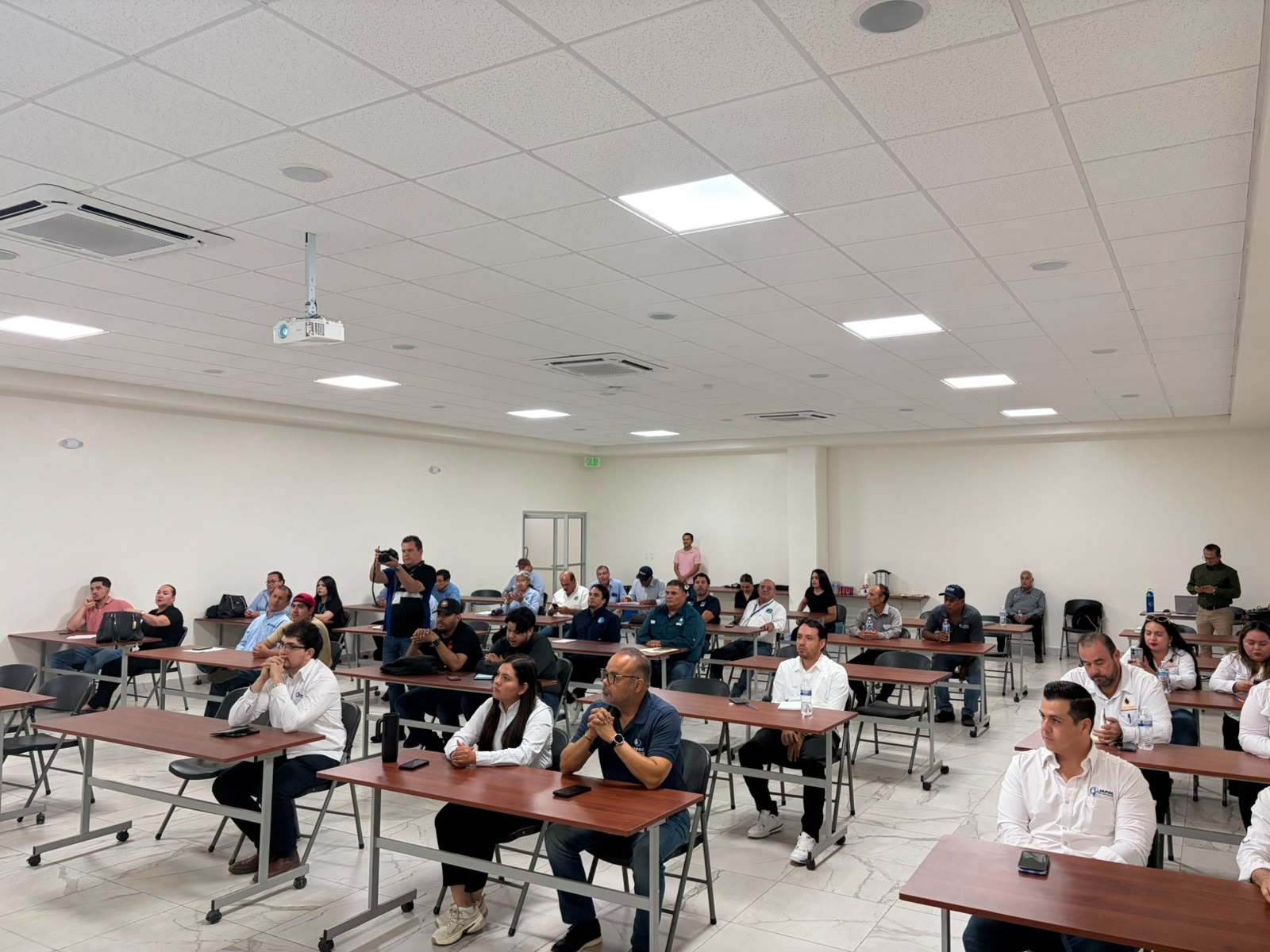 Reunión de representantes de las 20 juntas de agua potable de Sinaloa