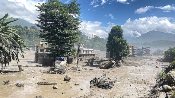 Riada en Nepal: fenómeno natural arrasa pueblos; 98 muertos y casi 900 desaparecidos (fotos y video)
