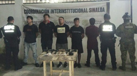 Sacude operativo de la Marina en Zona Dorada de Mazatlán, Sinaloa; detienen a cinco con armas y presuntas drogas