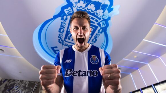 ¡Oficial! Santiago Giménez jugará para el FC Porto