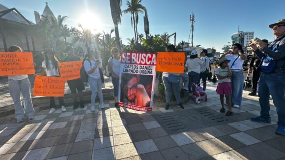 ‘Mi hija de 3 años lo espera en casa’: familiares de Carlos Daniel claman por su desaparición en Mazatlán, Sinaloa