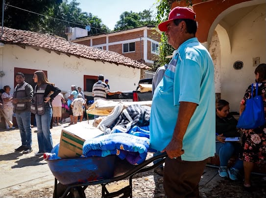 Sebides entrega apoyos en comunidades de Concordia