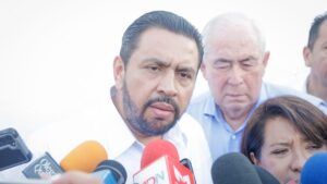 secretario de agricultura y ganaderia de sinaloa ismael bello esquivel