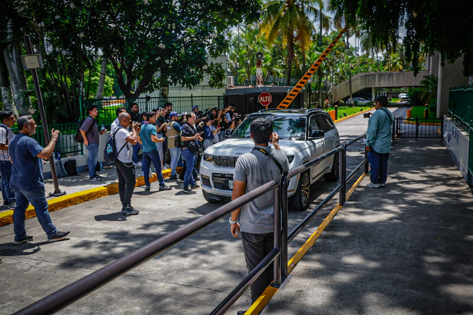 Seguridad alrededor de palacio de Gobierno con fuerzas especiales del Ejército