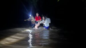 senderistas rescatados en choix mujeres
