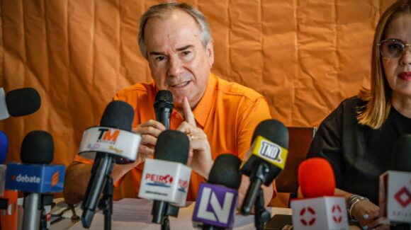 “No hay nada, ni vente para acá ni nada”; no ha habido ofrecimientos de MC a Erika Sánchez: Sergio “Pío” Esquer
