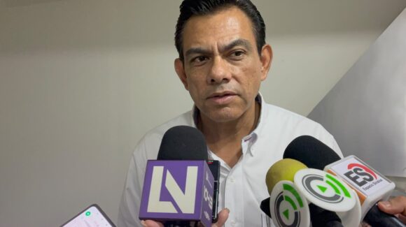 “Pocos padres de familia han canjeado los útiles y uniformes; no se refleja en ventas del comercio de Los Mochis”: Canaco