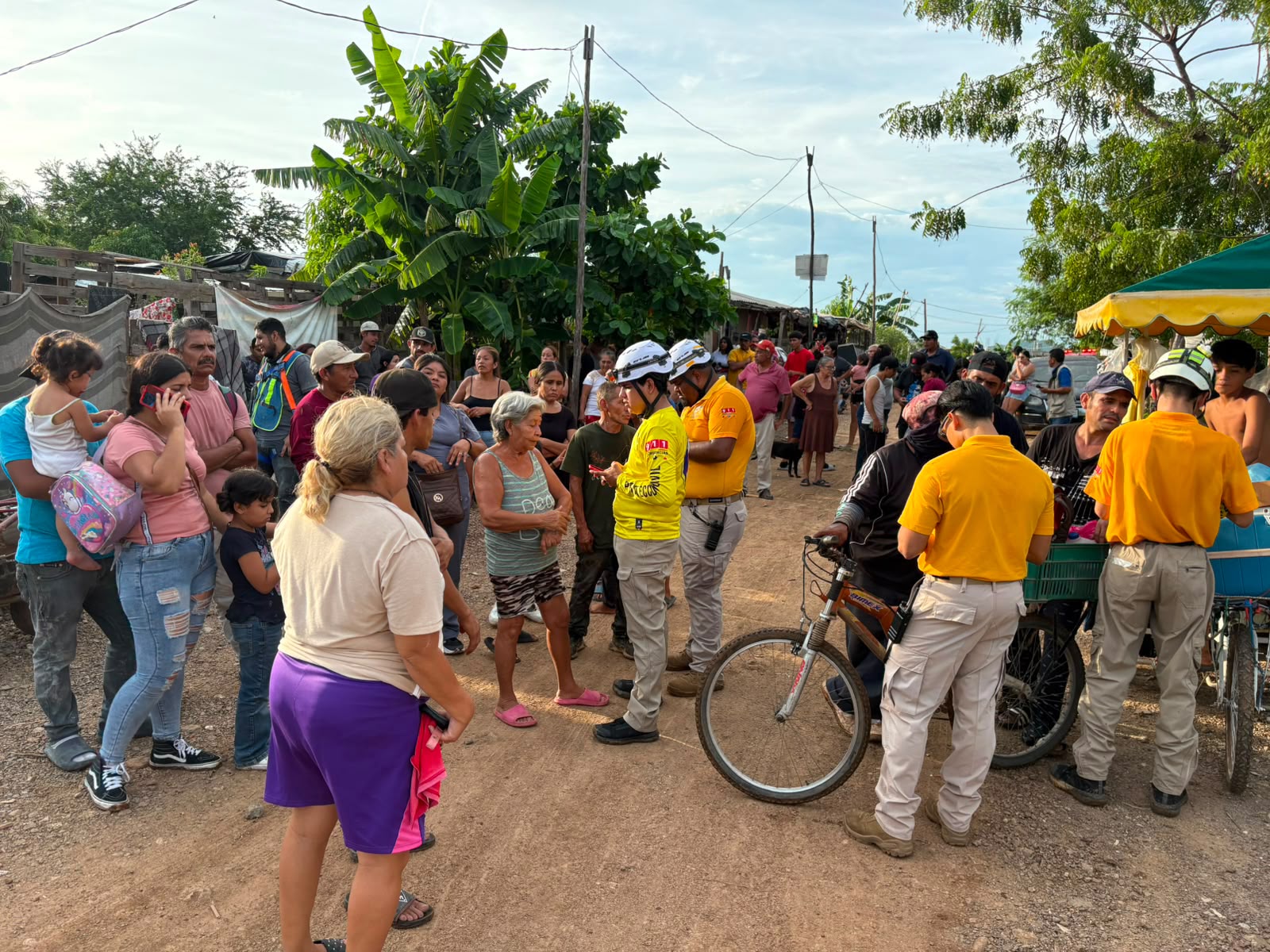 Sube número de afectados por incendio en Los Acantos, en Mazatlán