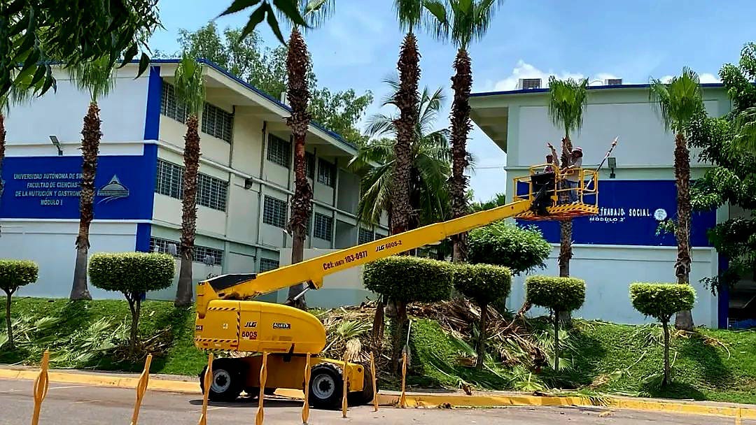 Supervisan planteles de la UAS previo al regreso a clases