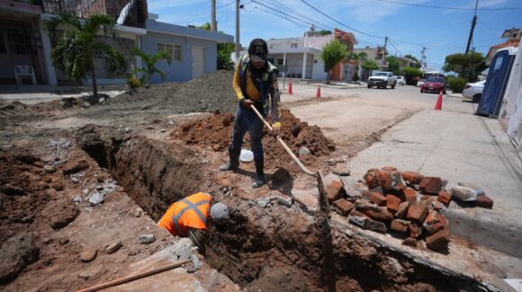 Lomas del Mar en Mazatlán, Sinaloa estrenará red sanitaria; invierten 1.8 mdp para acabar con rebosamientos