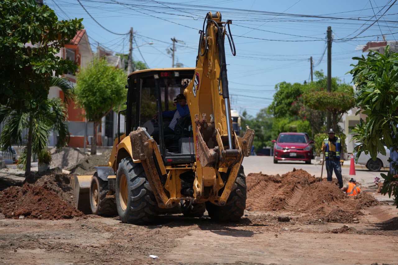 Supervisan rehabilitación de red sanitaria en Lomas del Mar, Mazatlán