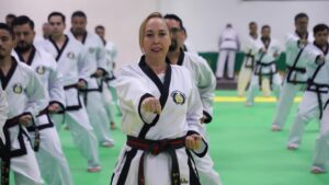 susana cota es entronizada al salon internacional de la fama del taekwondo en eu ensayo