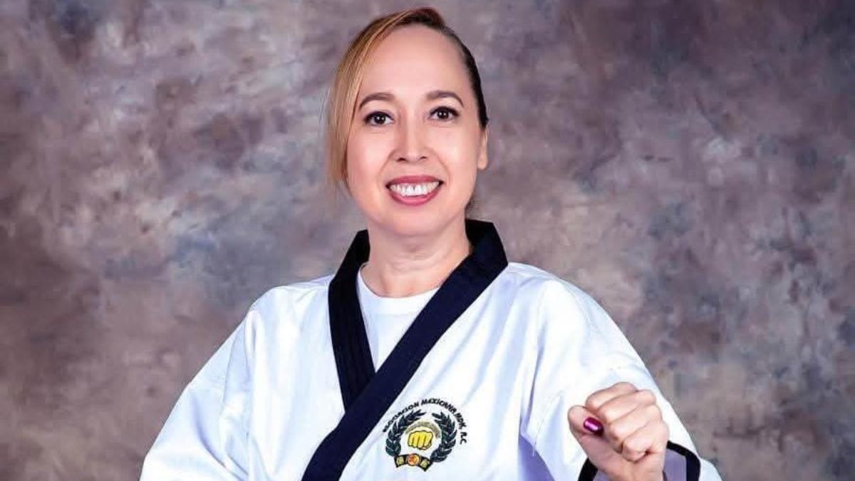 susana cota es entronizada al salon internacional de la fama del taekwondo en eu lugar