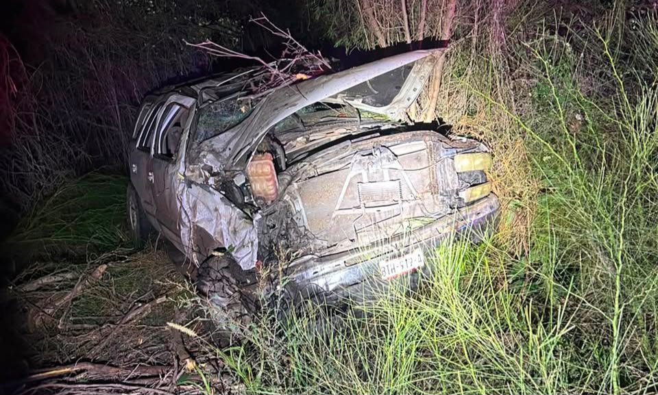 Tahoe volcada en Guasave
