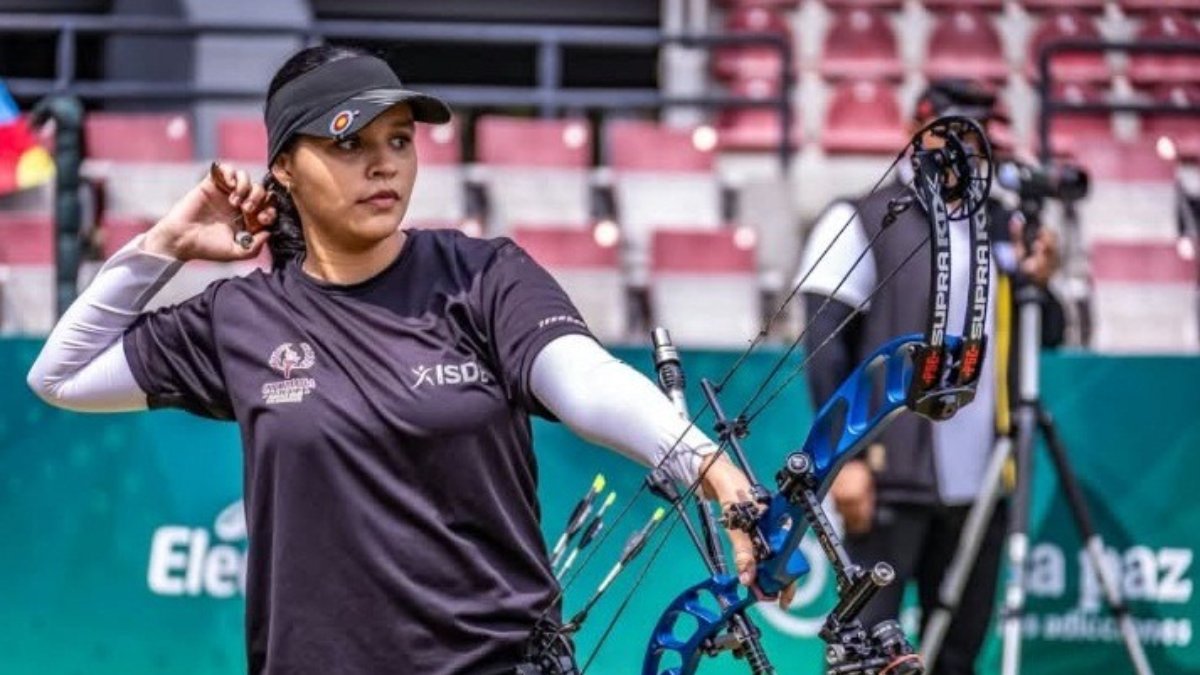 talento de las aguilas uas sube al podio en el mundial de tiro con arco mujer