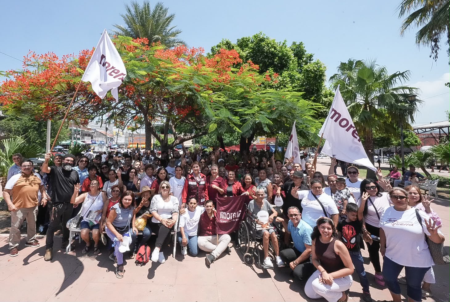 Tere Guerra en asamblea informativa en Mazatlán