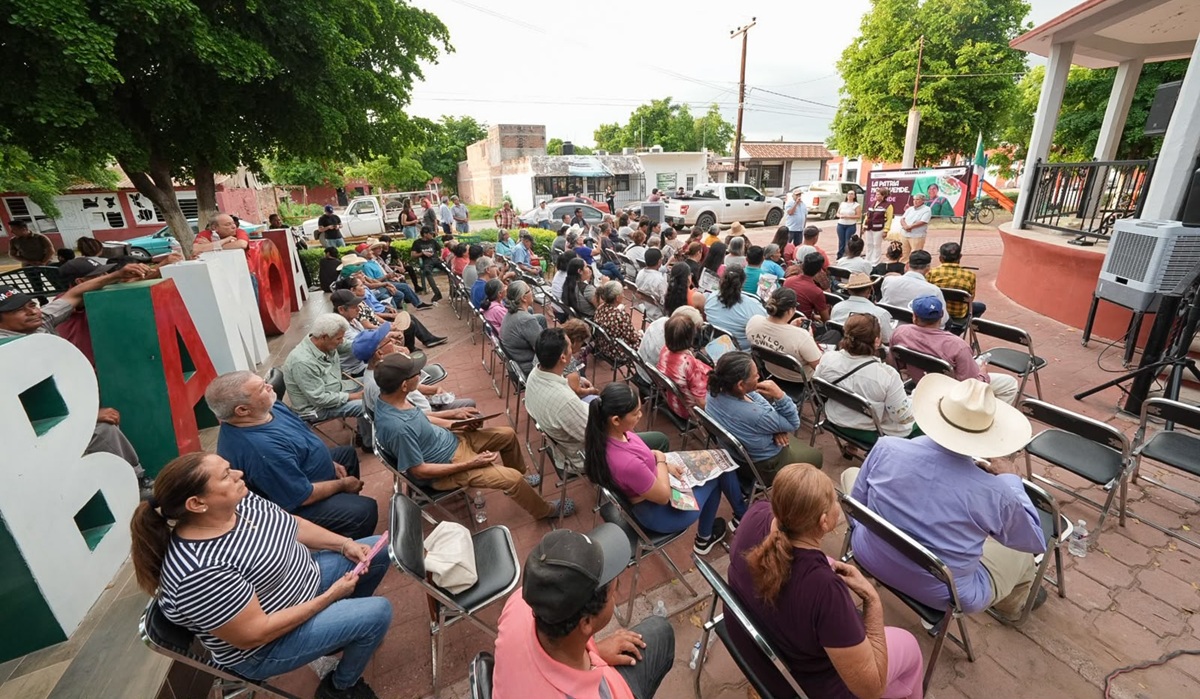 Tere Guerra Ochoa sostiene asamblea informativa en Bamoa, Guasave