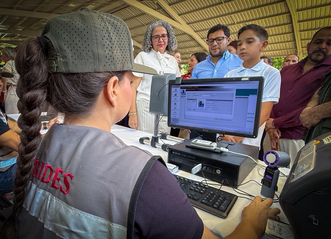Tarjeta Inteligente de Identidad Estudiantil ha beneficiado a más de 132 mil alumnos